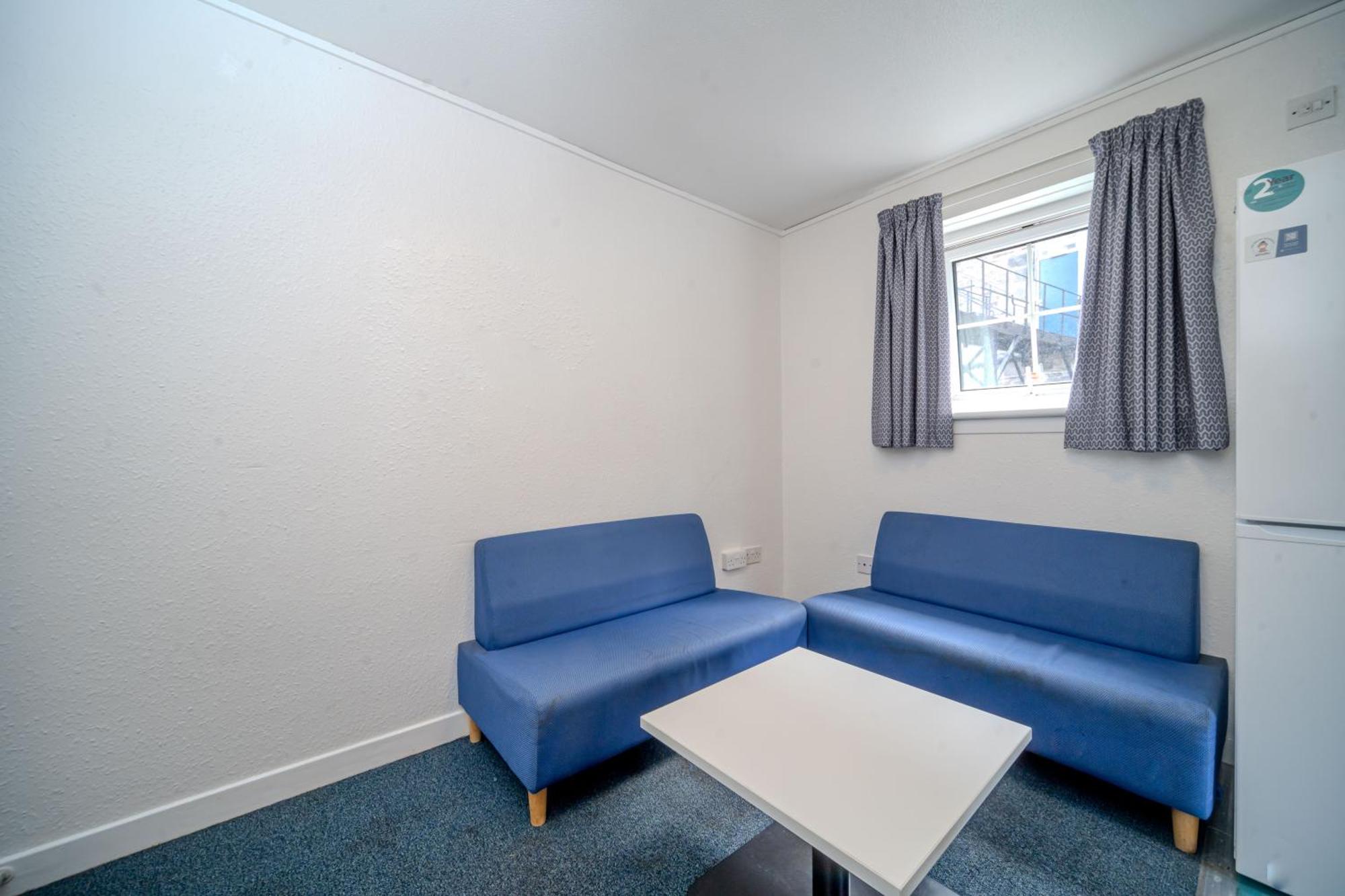 Joivy Budget 4,5 And 6 Bed Private Flats, In Historic Old Town (Adults Only) エディンバラ エクステリア 写真